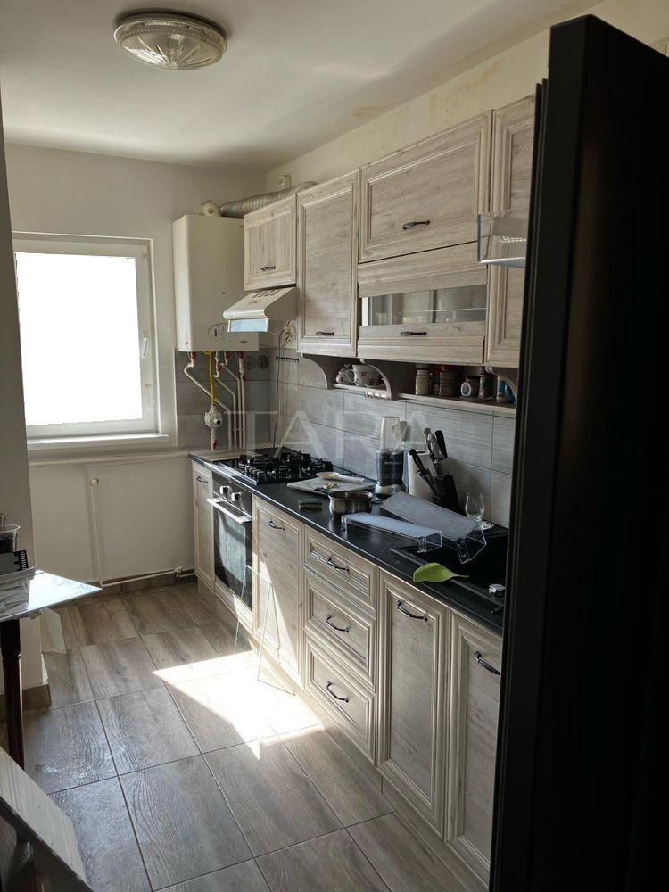 Apartament cu 3 camere, ideal pentru familie. - Poză 3
