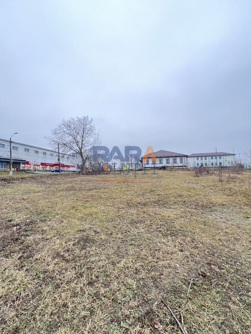 Teren pentru casă în oraș - Poză 7