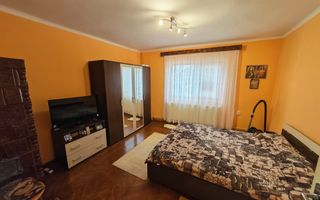 Casă cu teren generos Ghiroda vatra veche - Poză 3