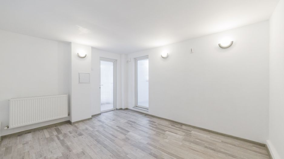 Proprietate multifunctionala | Doua cladiri | 581 mp | Pitesti - Poză 25