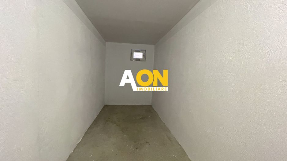 Apartament cu 3 camere, balcon si scara interioara - Poză 17