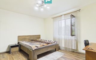 Casă cu 4 camere și teren de 5538 mp în Macea - Poză 5