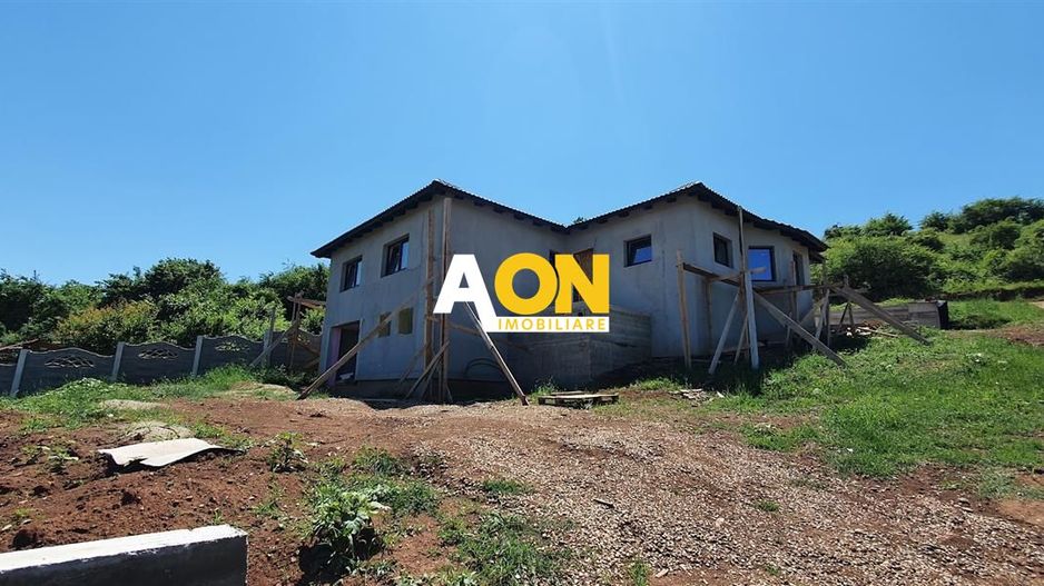 Casa semifinisata 4 camere garaj 650 mp teren, langa padure, Micesti - Poză 2