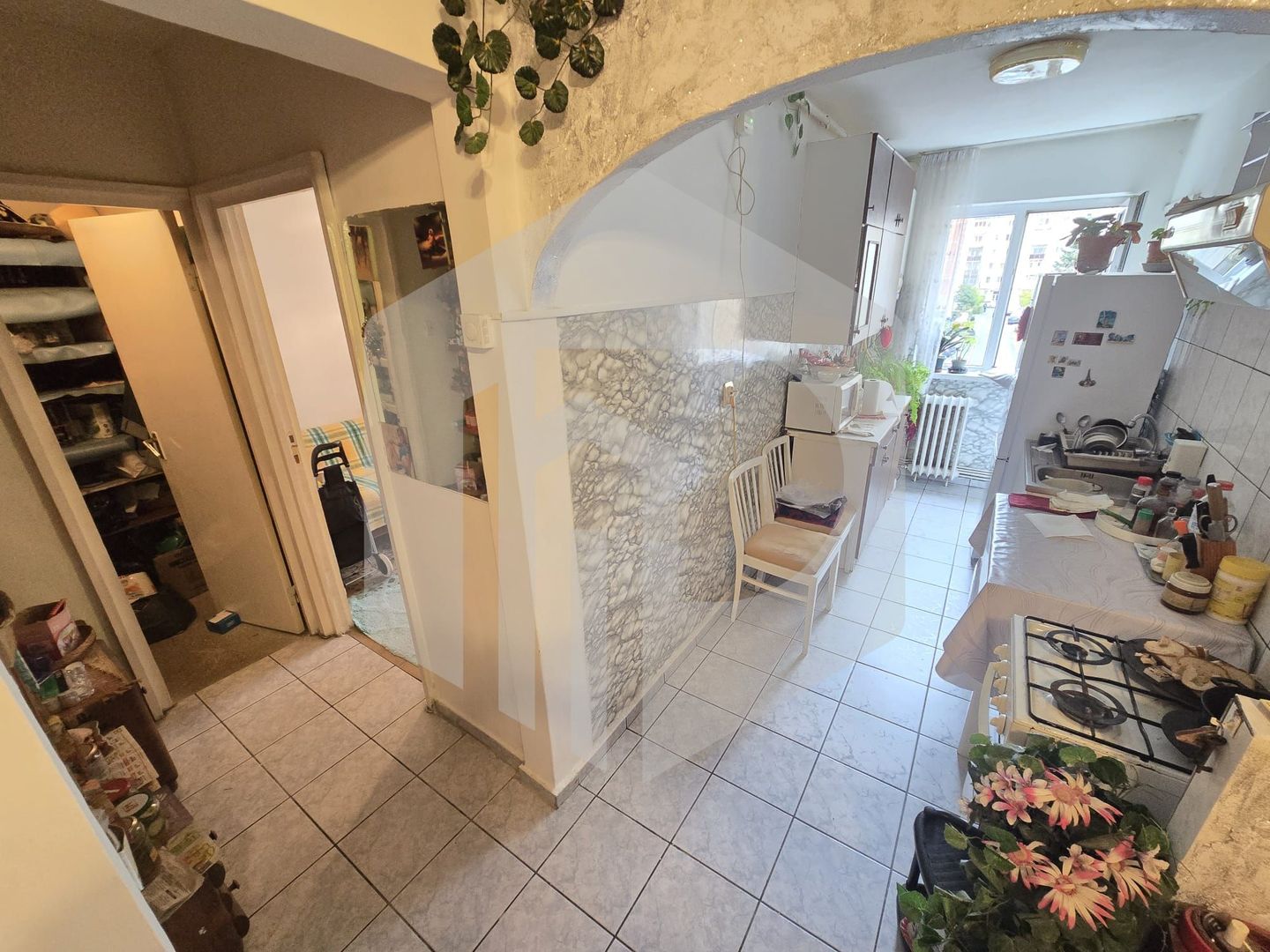 Apartament 2 camere decomandate et 2 lift pivnita Vasile Aron - Poză 3