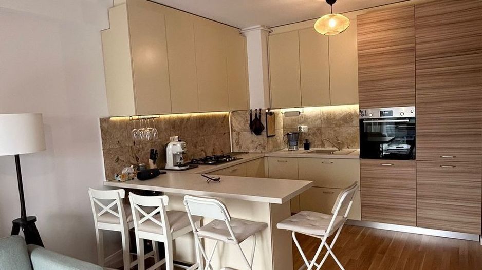 Apartament 2 camere Stefan cel Mare complex C-entral - Poză 3