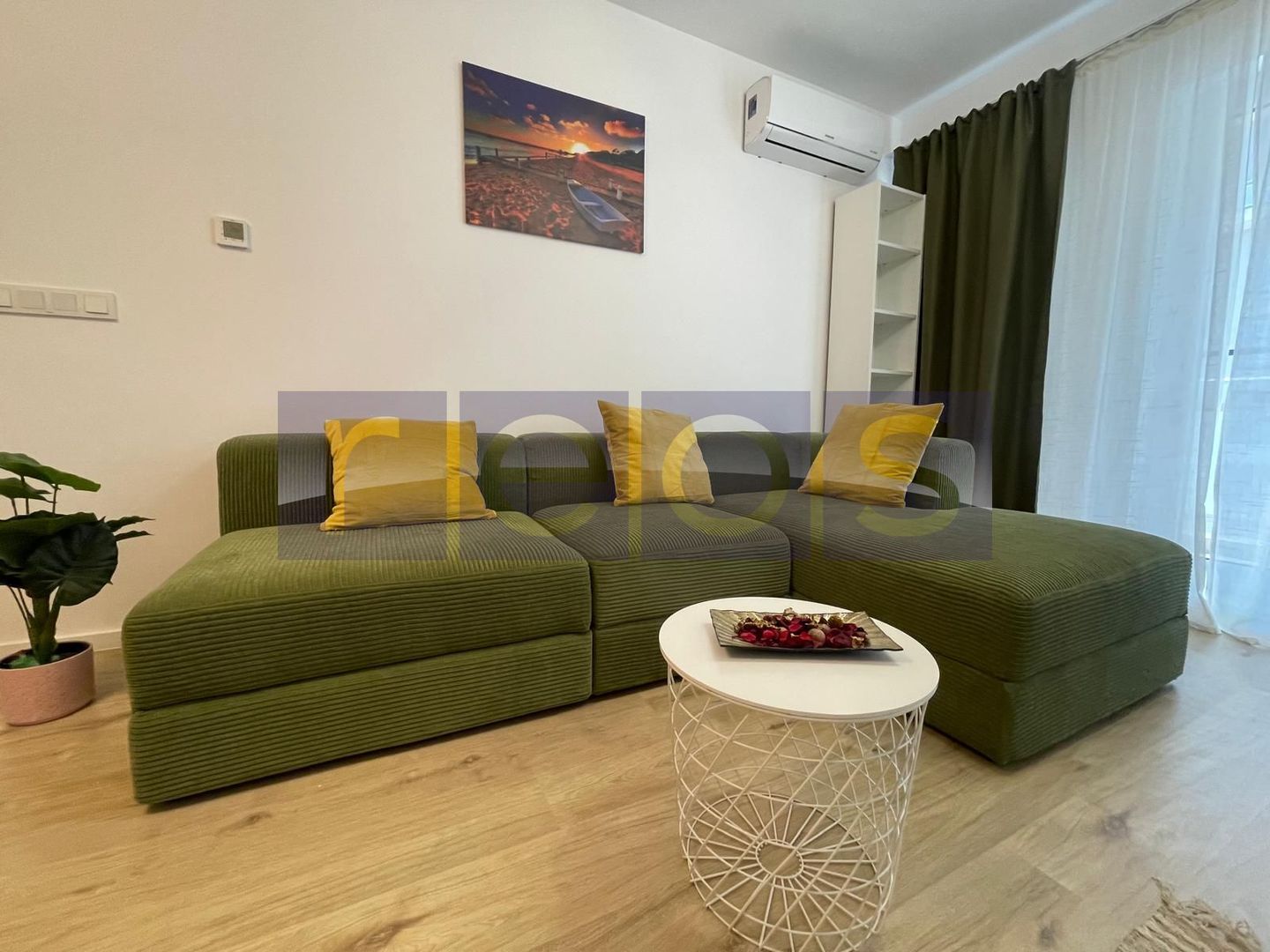 DE VANZARE | APARTAMENT 2 CAMERE | PIPERA | MOBILAT | UTILAT | TERASA - Poză 1