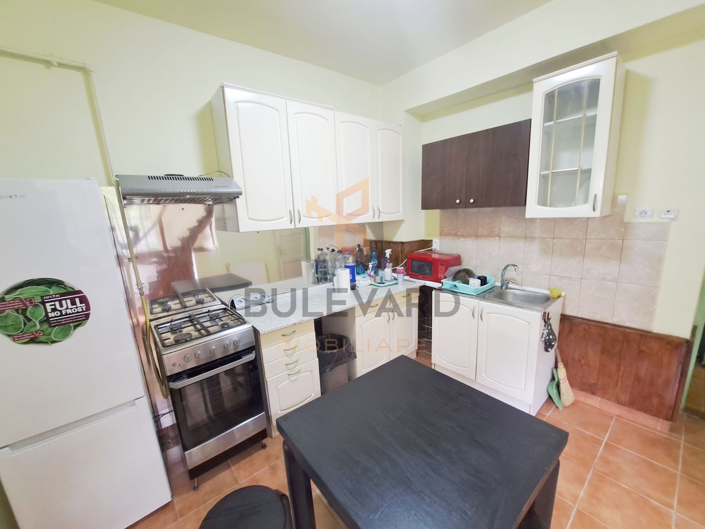 Casa 3 dormitoare, curte 60mp, parcare, langa UMF! - Poză 13