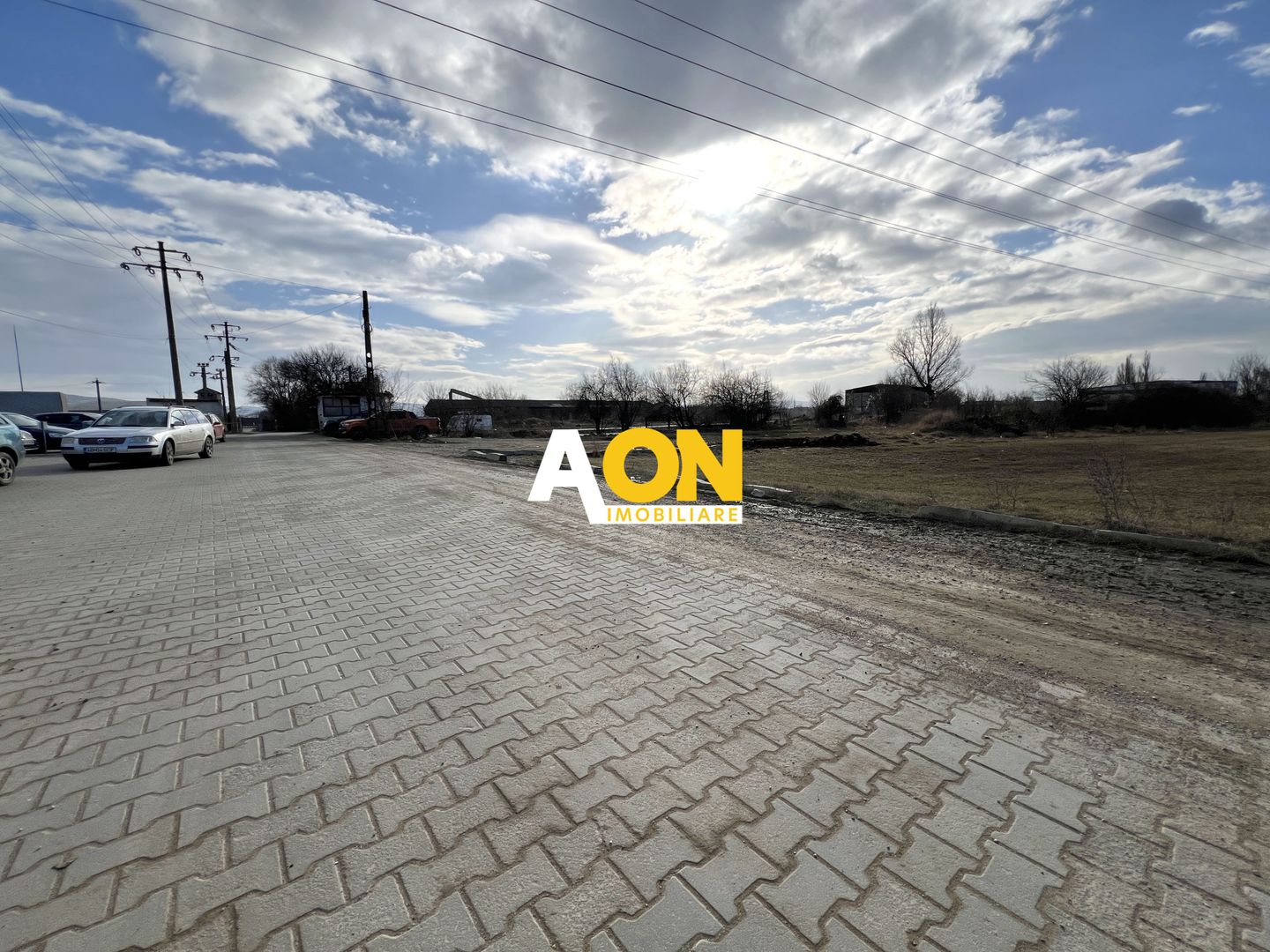 Teren intravilan pretabil hala, toate utilitatile - Poză 3