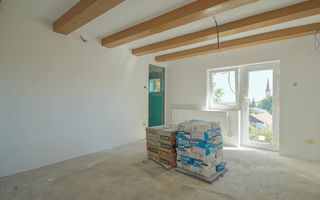 Casa 3 camere 80 mp, renovata parțial, teren generos, Sacele/Brașov - Poză 8