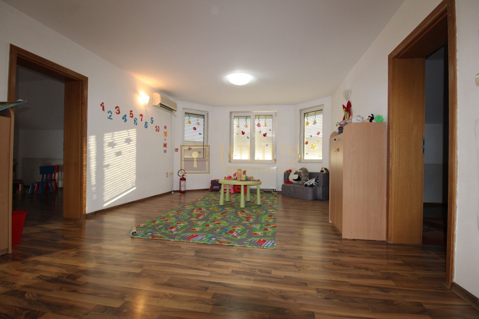 Casa ideala pentru activitati Comerciale. (gradinita, after school, ...) - Poză 24