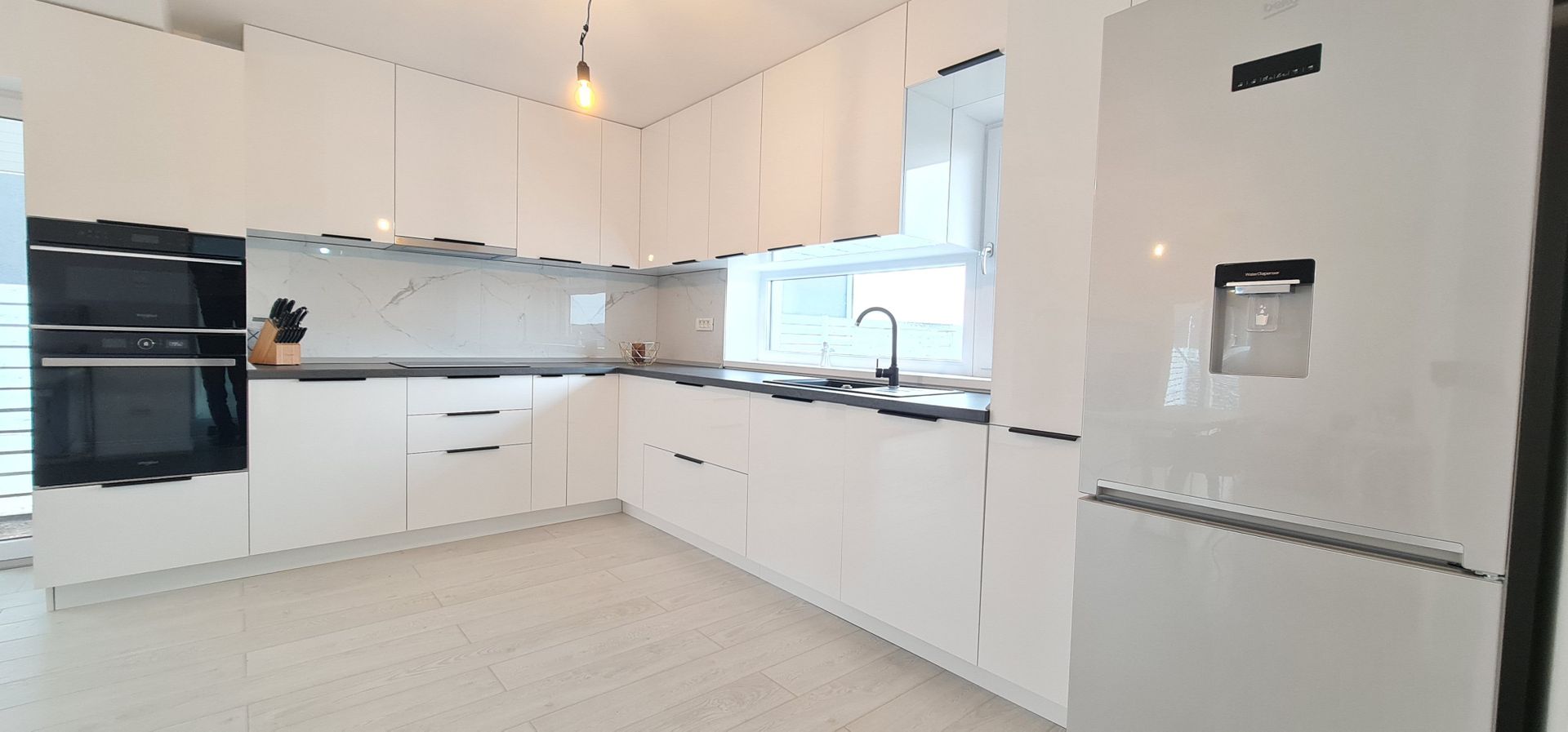 Casa 4 camere intabulata semimobilata utilata Izvor Tarlungeni - Poză 2