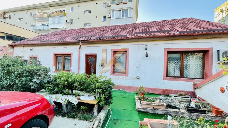 Casa 3 camere , 74 mp , loc de parcare Zona Ultracentrală! Negociabil - Poză 1