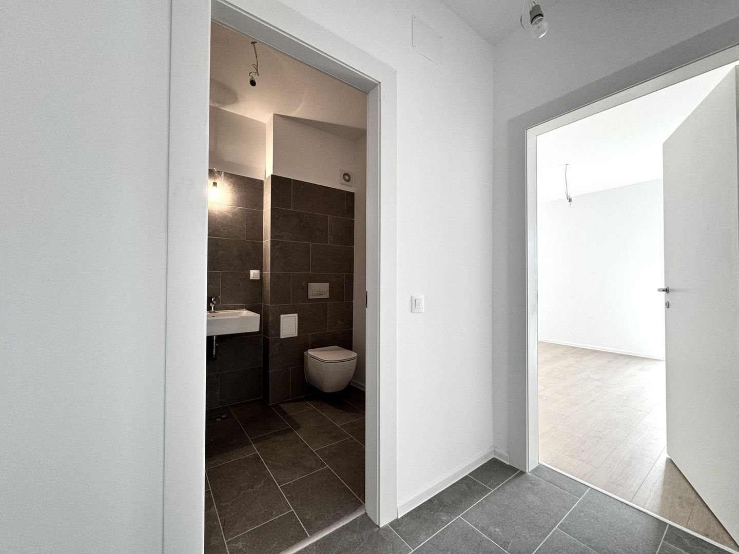 Apartament 3 camere Zona Mall Colosseum-Lacul Străulești - Poză 12