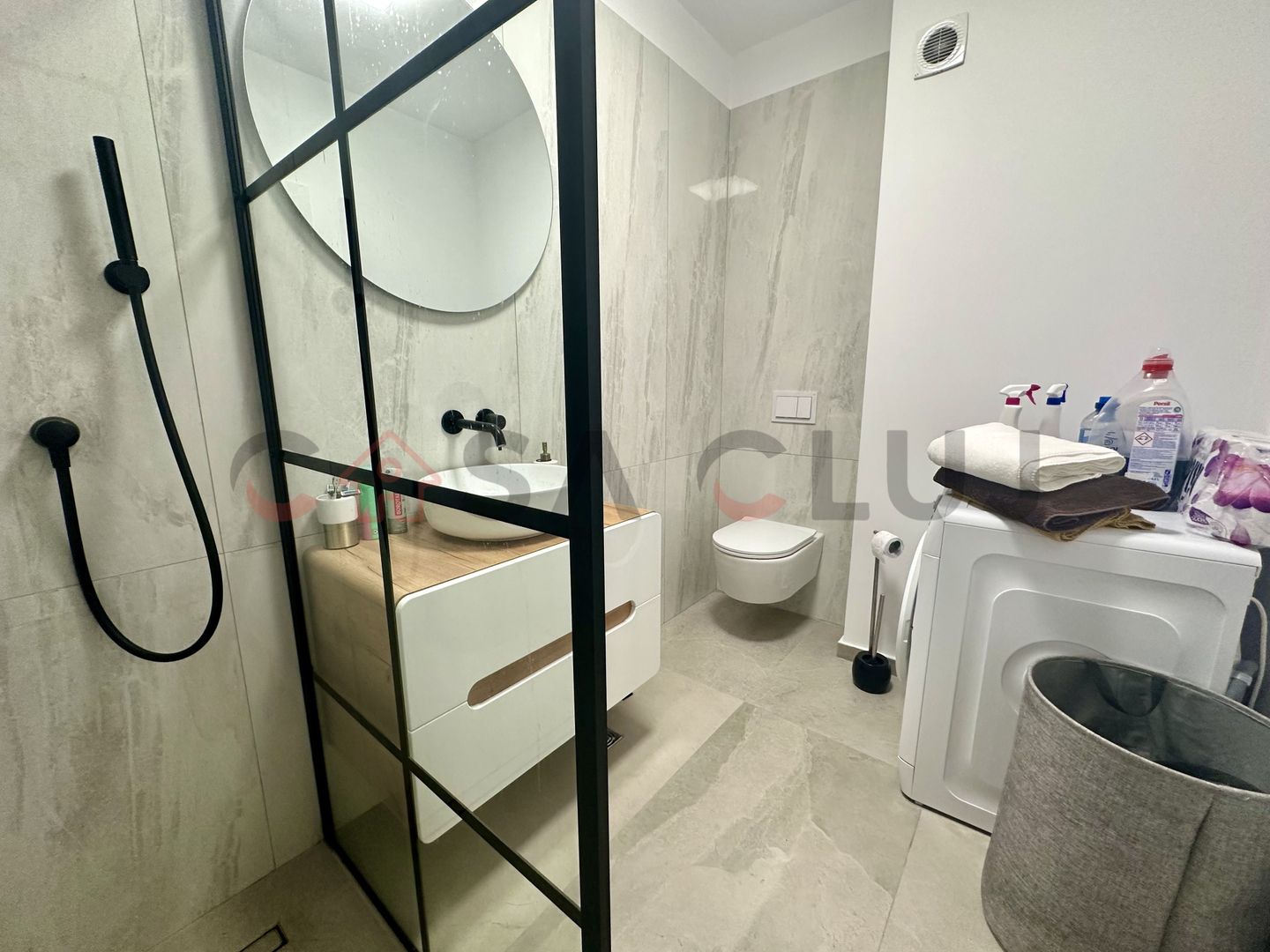 La cheie, zona linistita, bloc bou! - Poză 4