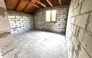 99.900 Euro casa+teren 1000 mp(concesiune) in com Sendreni - Poză 15