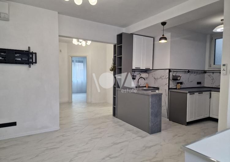 Pentru inchiriere Duplex 5 camere ( Parter + Demisol ) in vila Piata Romana - Poză 6