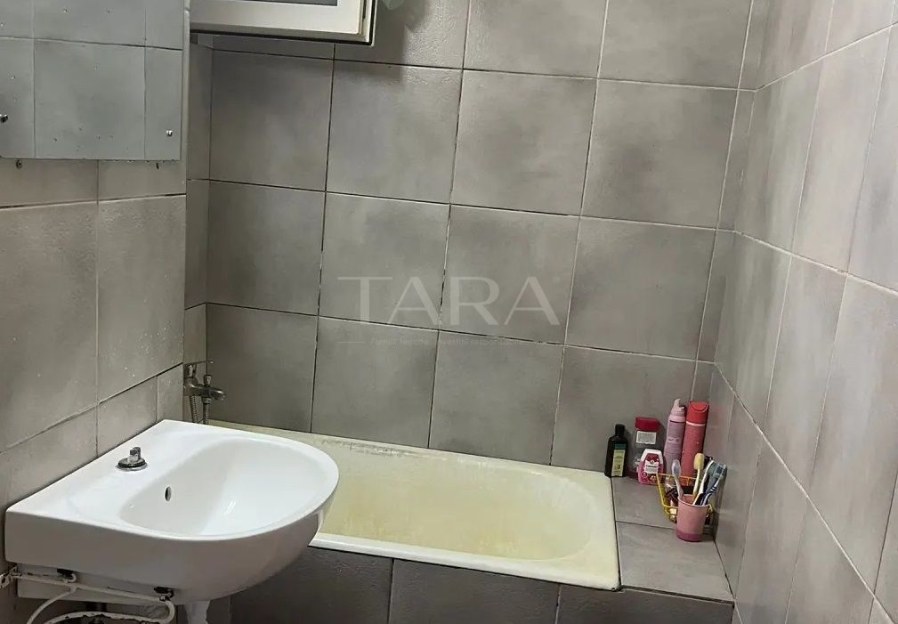 Apartament cu 2 camere – parter, zonă liniștită. - Poză 3