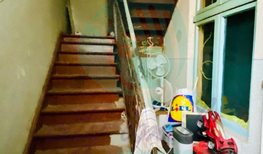 Casa singura in curte - Poză 14