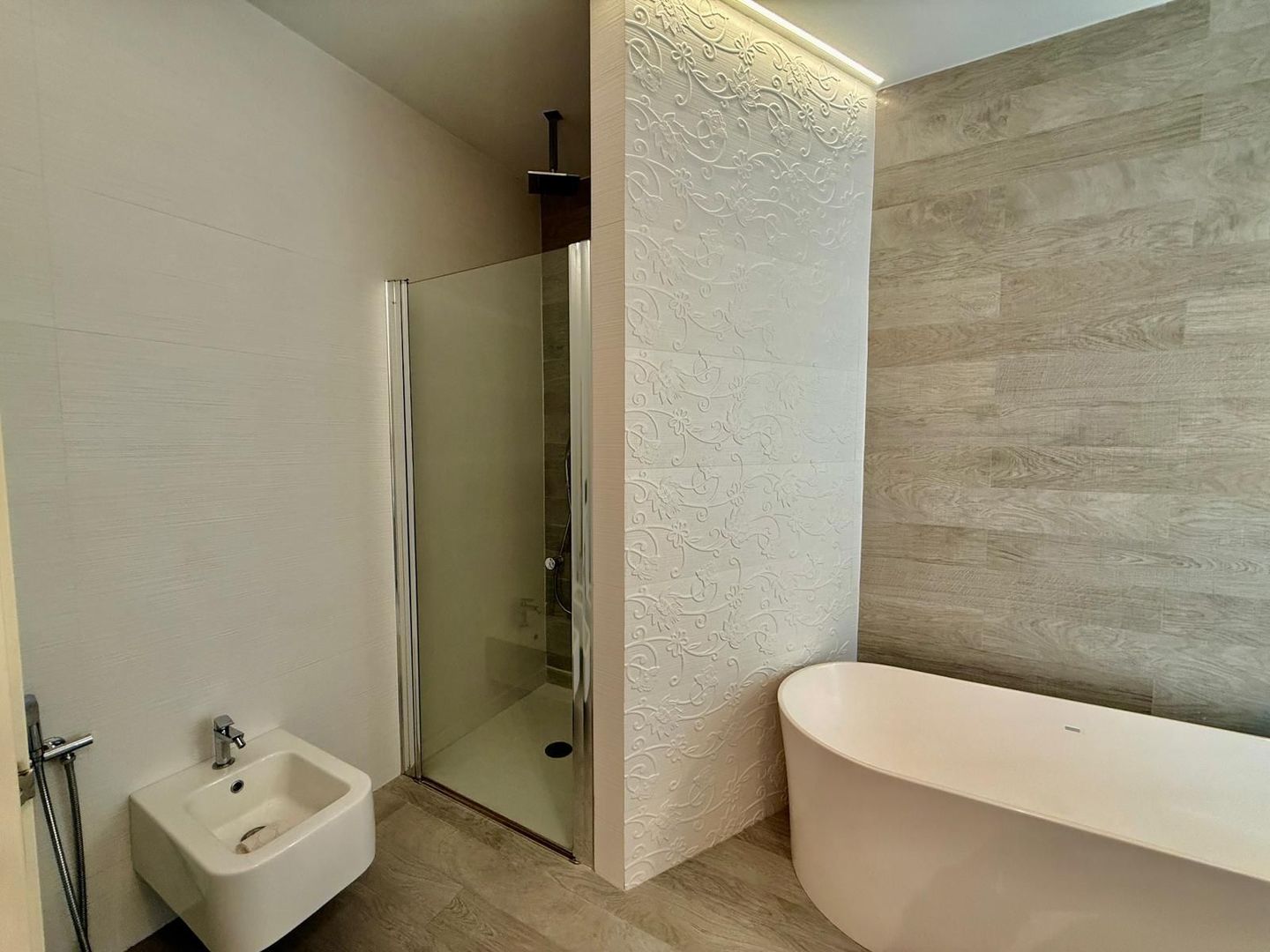 Refined Luxury Residence | Exclusive Villa with Private Spa - Poză 28