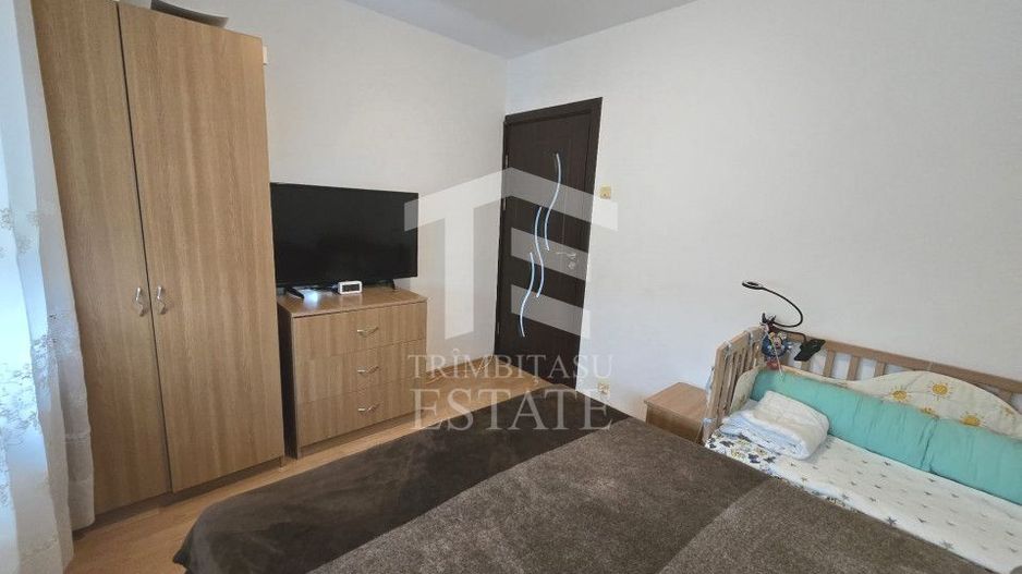 INEL I - Apartament cu centrala pe gaz, loc de parcare si pod de 60 mp - Poză 11