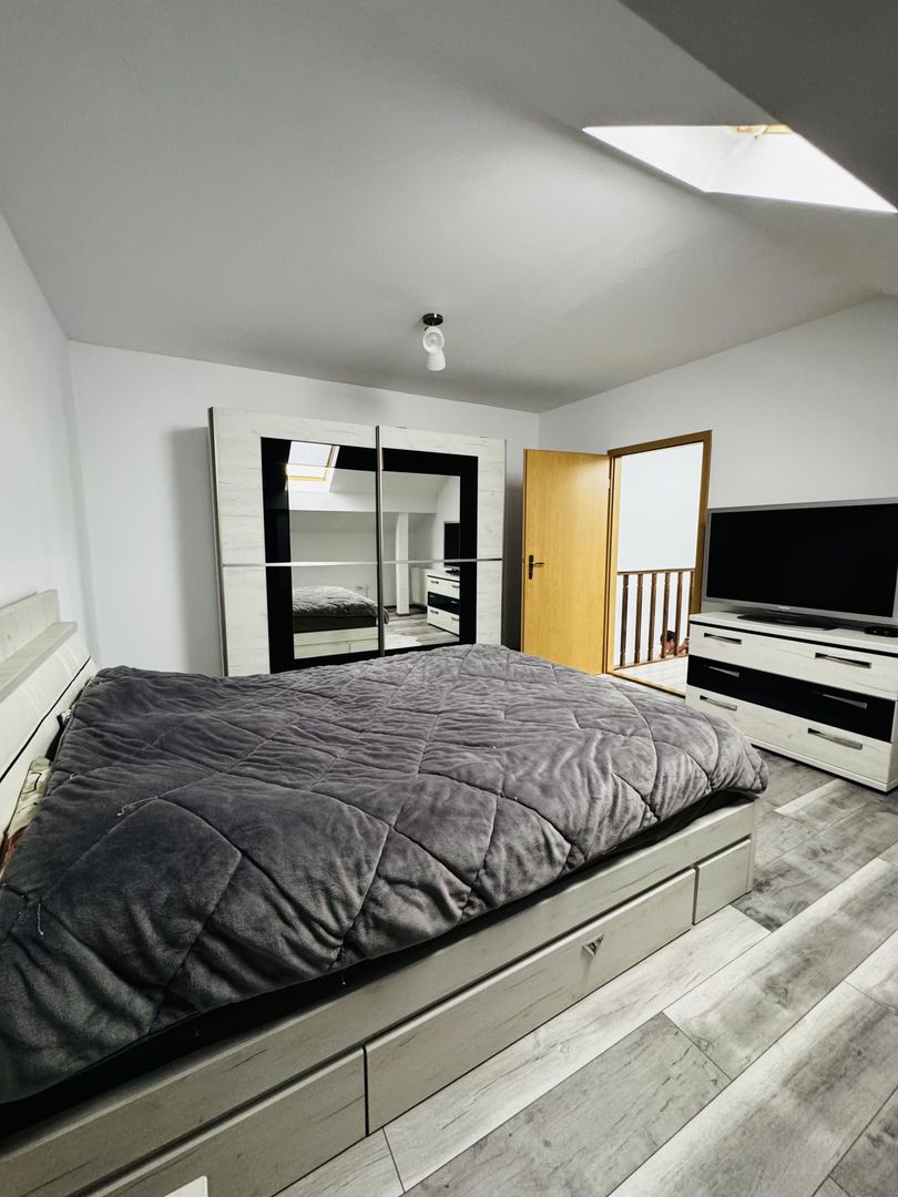 Apartament de vânzare cu 3 camere - Poză 3