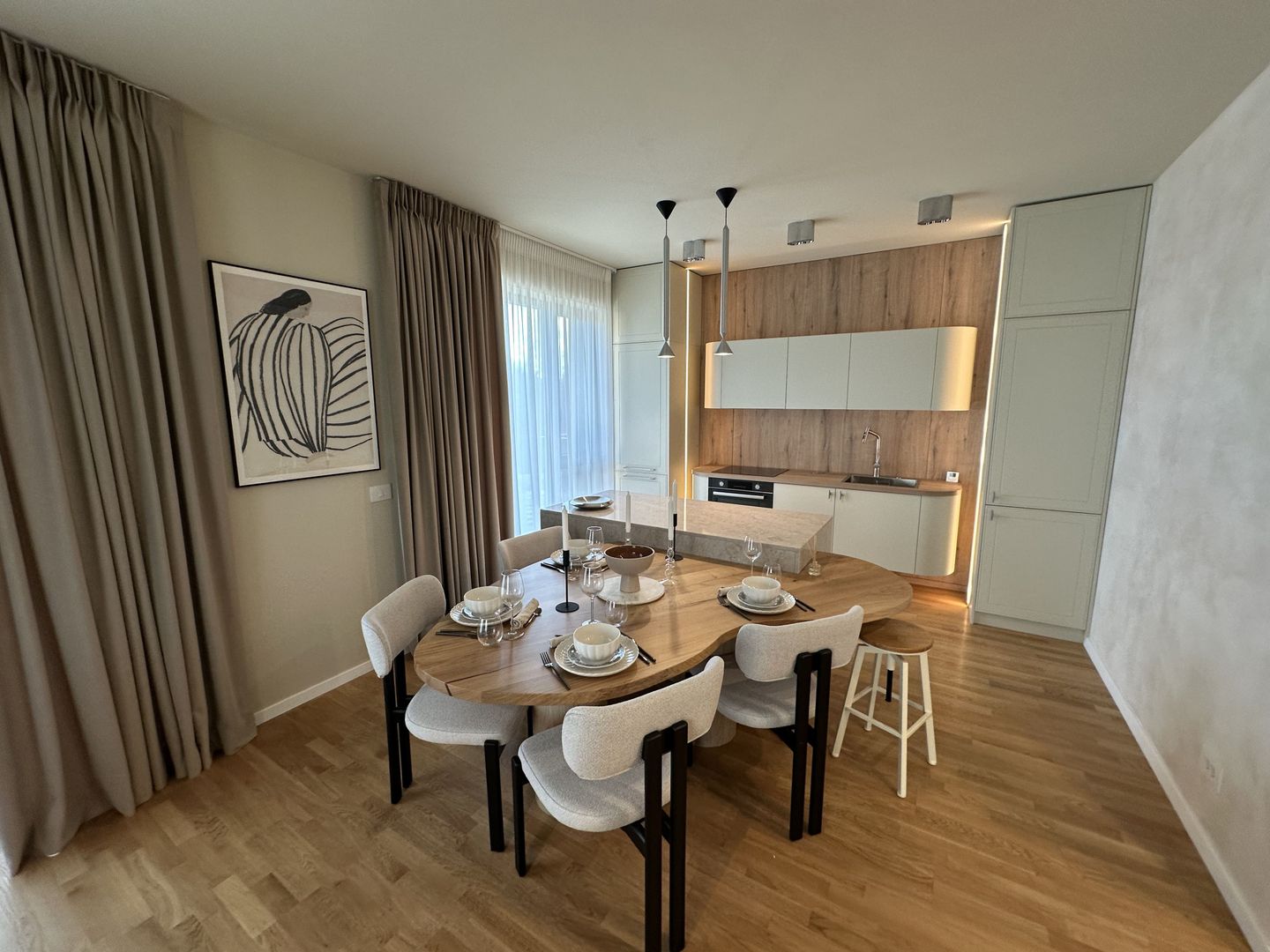 Apartament 3 camere - Poză 1