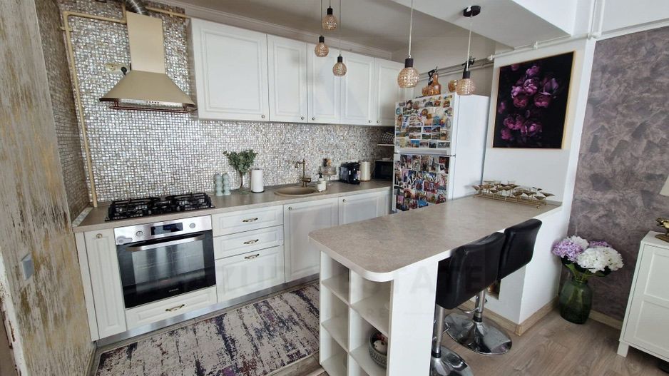 Apartament cu 3 camere 2 dormitoare 80 mp utili etaj 1 Doamna Stanca - Poză 1