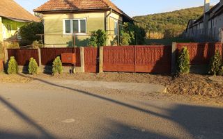 Vând casă in Ernei de 66 mp si teren in suprafață de 2530 mp - Poză 2