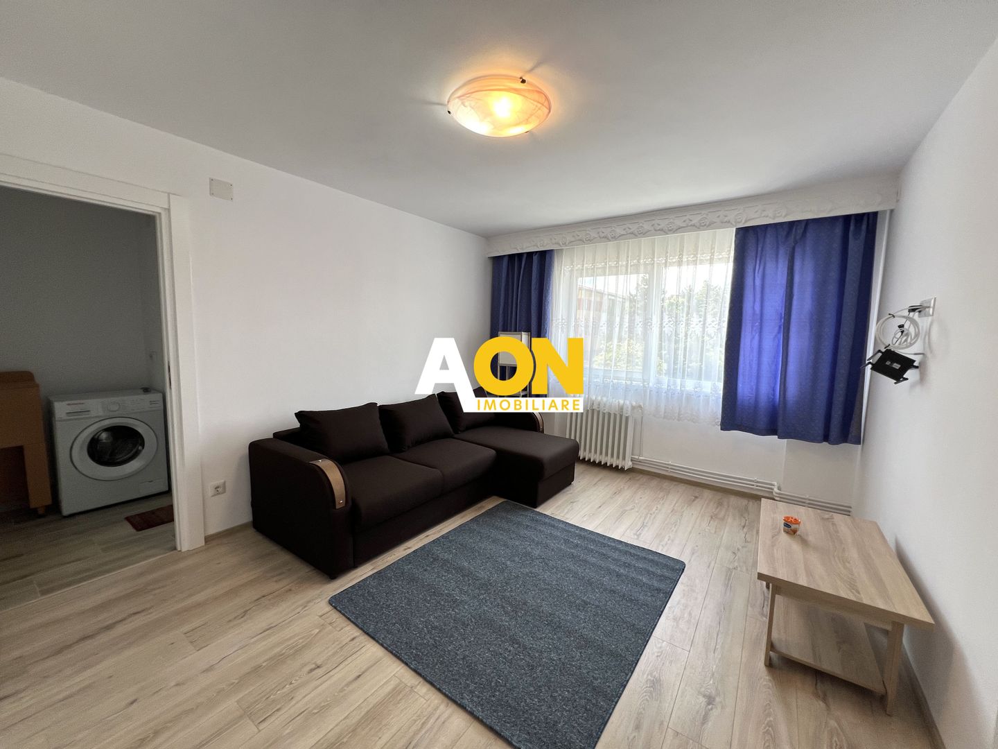 Apartament cu 2 camere, etaj intermediar, zona Parc - Poză 1