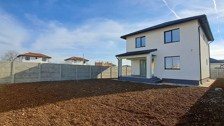 Casa / Vila individuala Dragomiresti Deal, cu utilitati, statii STB - Poză 1