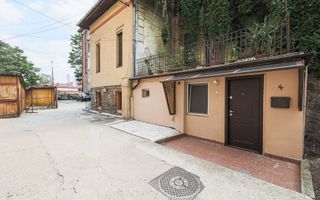 Apartament 95 mp pe Iuliu Maniu la casă, curte proprie inchisa - Poză 10