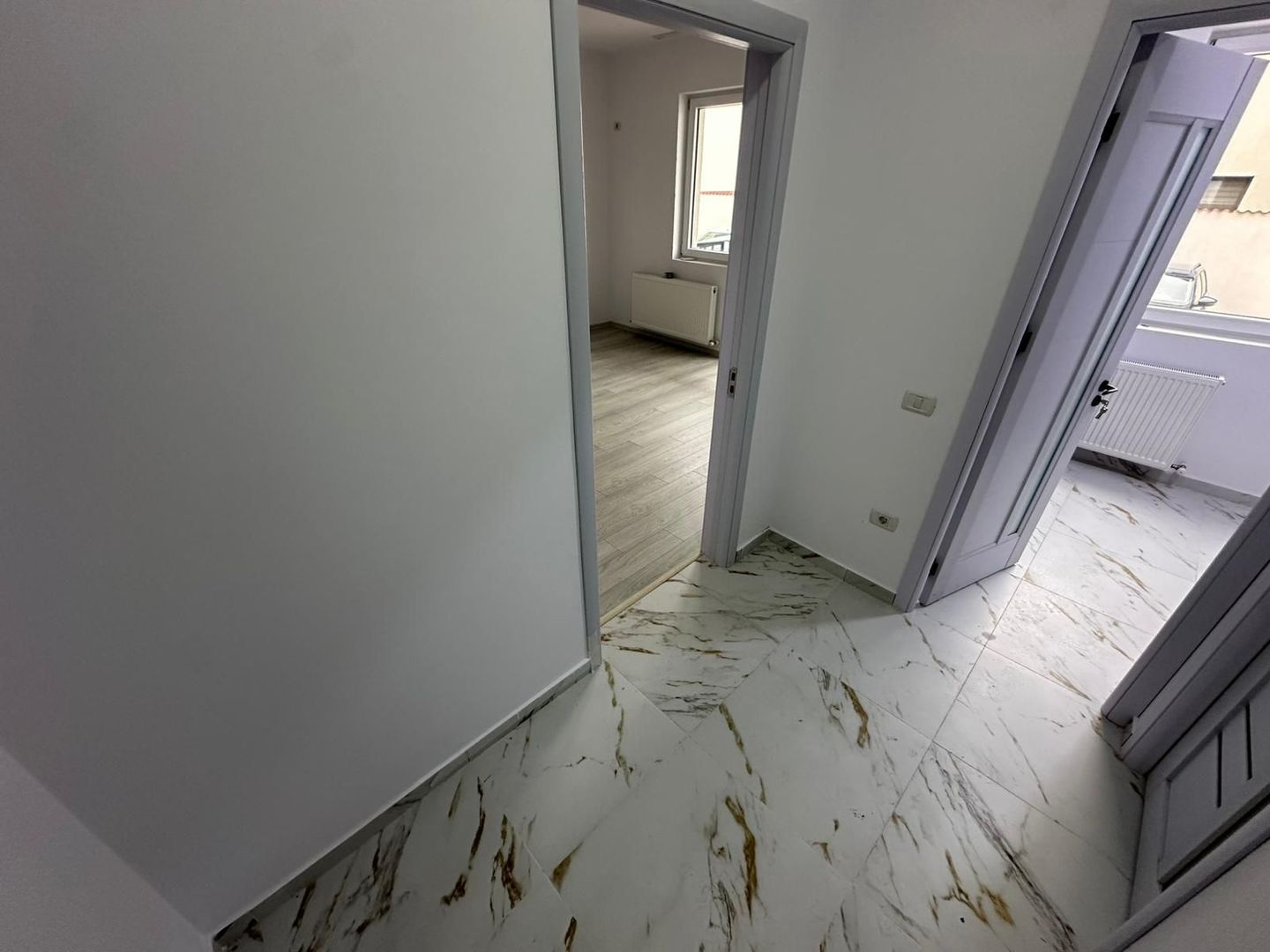 GARSONIERA STEAJRULUI, BLOC NOU, CENTRALA TERMICA, PARTIAL MOBILAT - Poză 5