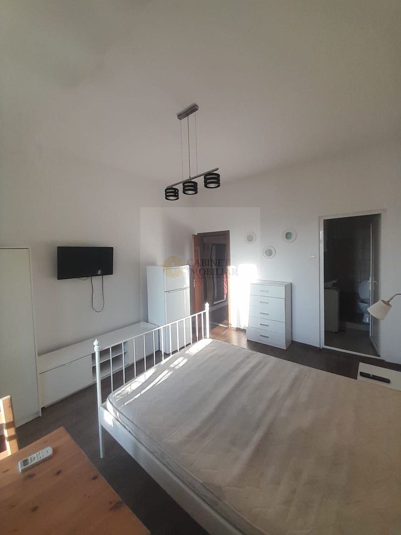 Garsoniera cu balcon  | 32mp  | Universitate  | Pretabil Airbnb - Poză 3