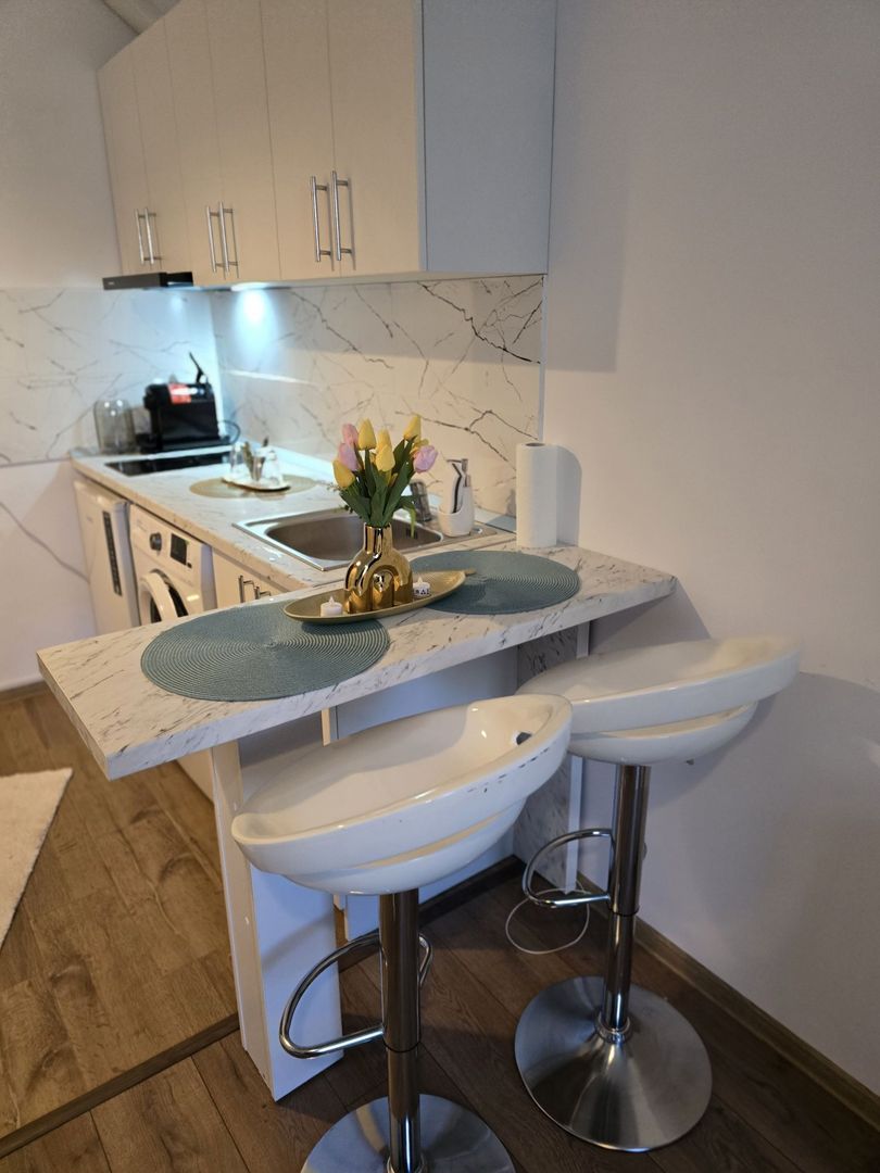 Garsoniera în Micro 40,parter,mobulata,utilata - Poză 6