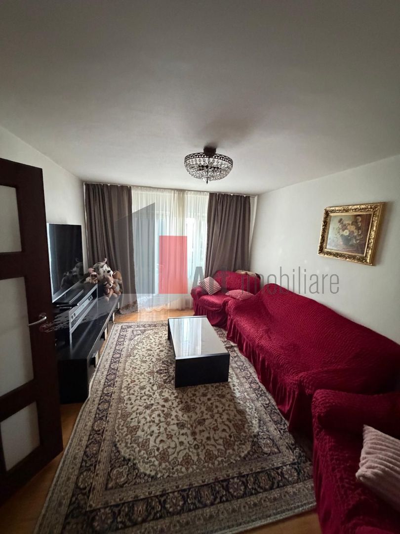 Apartament cu trei camere de vanzare-Crangasi-loc de parcare - Poză 1