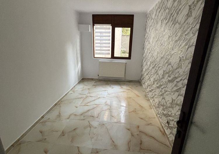 Apartament  2 cam Micro 40,parter - Poză 5