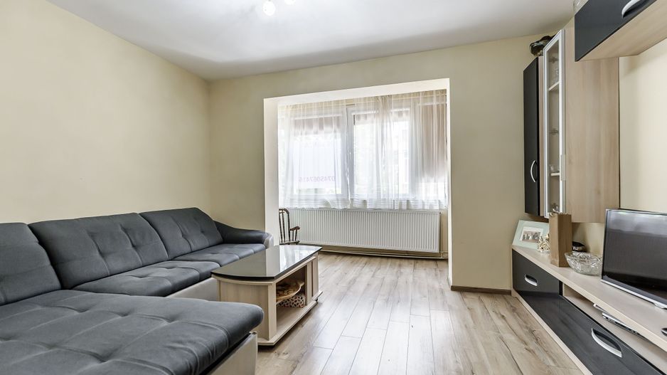 Vandut Apartament la 1 minut de Podgoria, 3 camere, etaj 1 - Poză 4