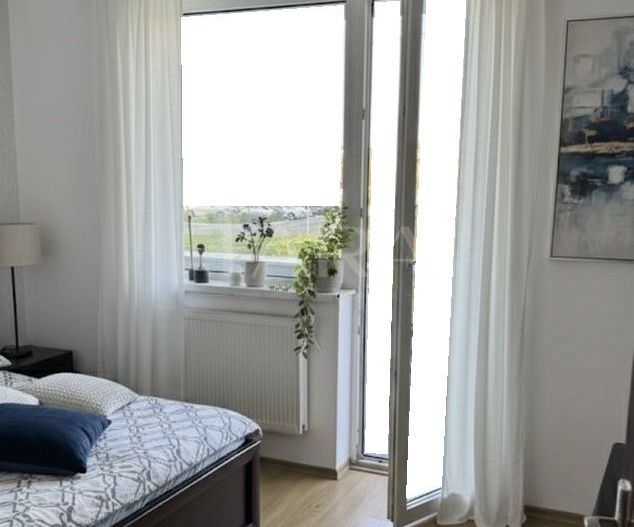 Apartament cu 3 camere în curte privată, zona Vivo. - Poză 3