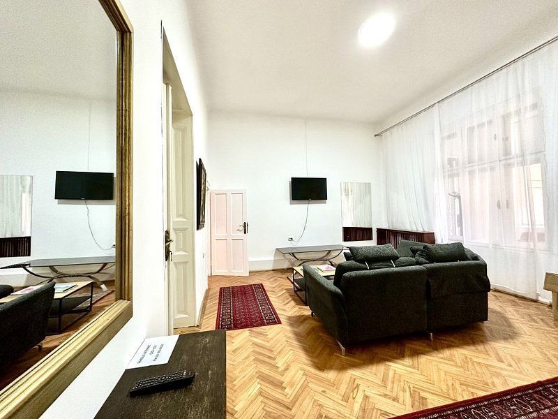 Apartament central, 4 camere - renovat - Poză 8