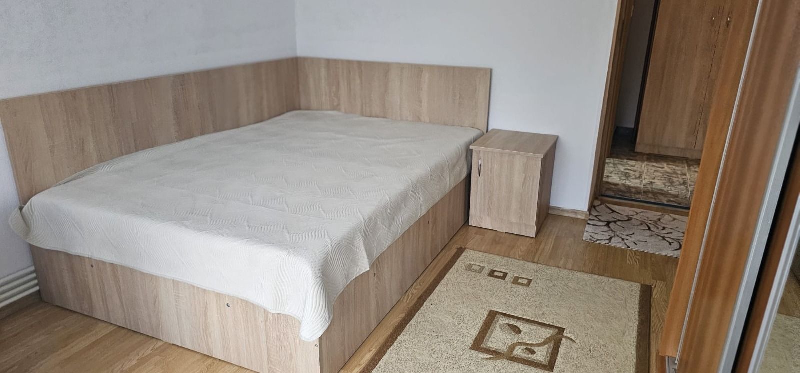 De inchiriat apartament cu 2 camere, etaj 4/4 Piata Centrala, 360 euro - Poză 5