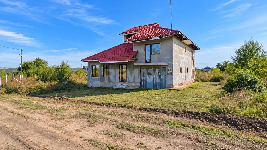 CASĂ CU 2 NIVELE – 136 m² | 4 DORMITOARE | 7 ARI ANENII NOI - Poză 4