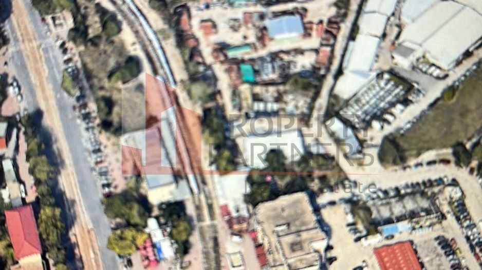 Teren pe Basarabiei, langa Cora si metrou - Poză 2