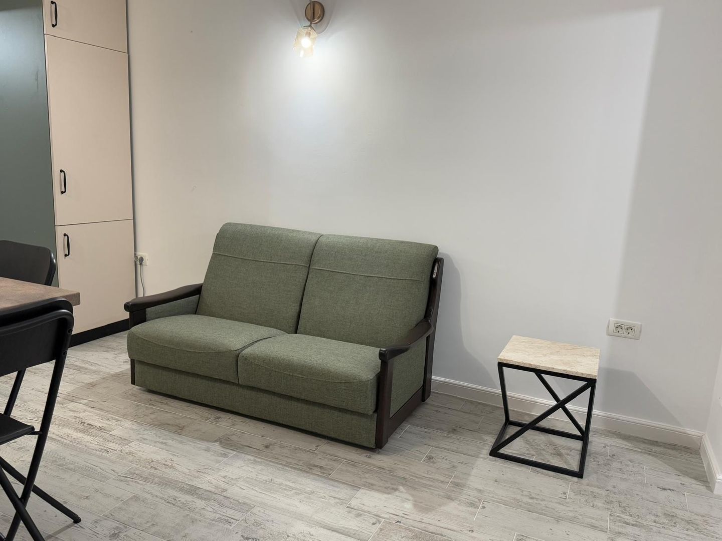 De inchiriat Apartament 2 cam. mobilat finisat parter, Miorita Arad - Poză 3