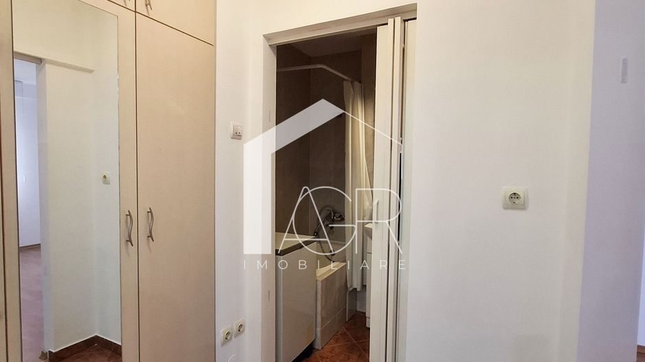 Apartament cu 2 camere, semidecomandat, Ultracentral - Poză 7
