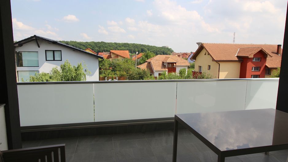 Apartament cu 3 camere de închiriat în zona Nord - Poză 2