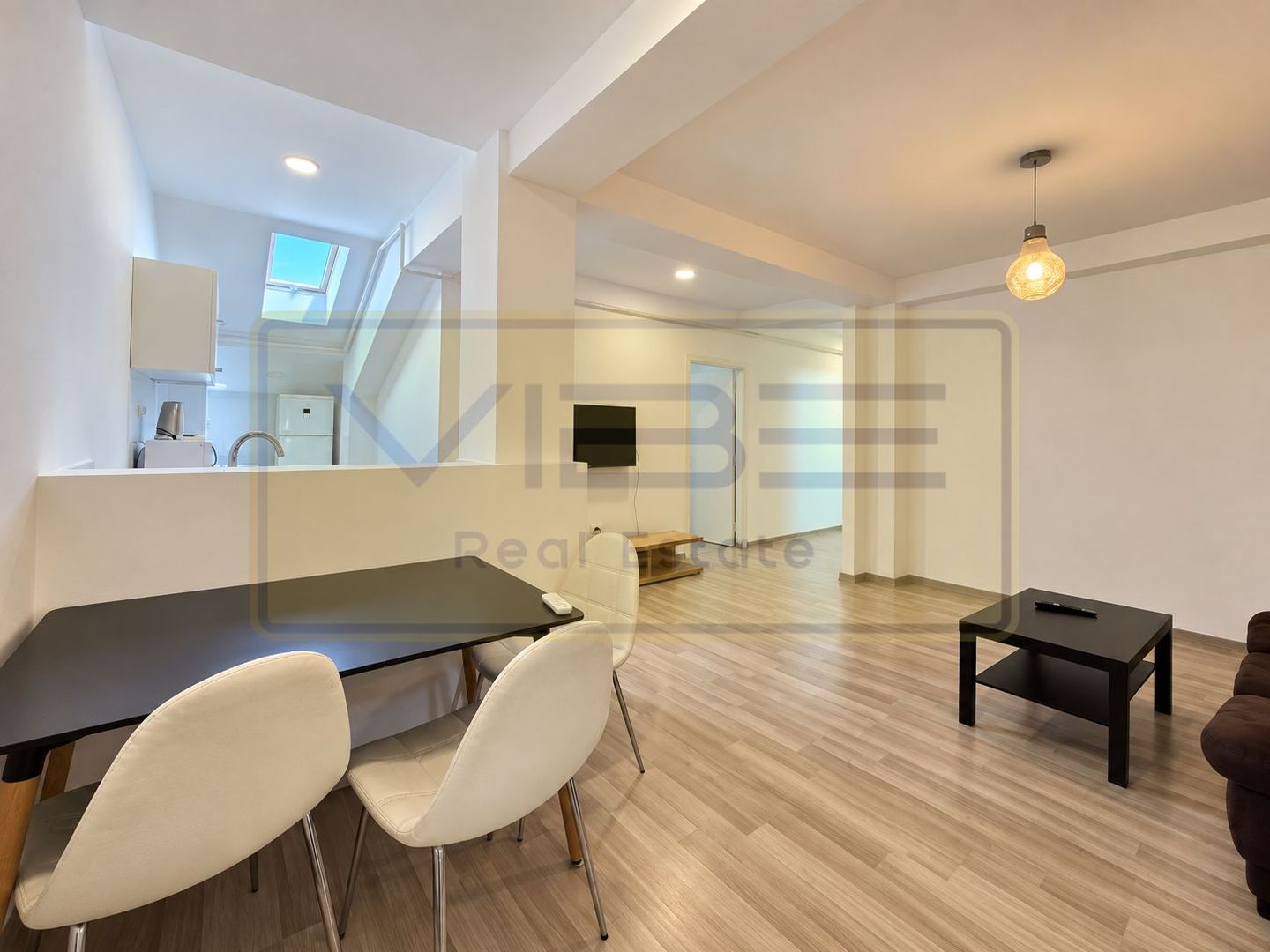 -Tatarasi-Piata Chirila- bloc nou- 3 camere - 550euro - Poză 2