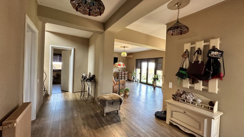 Balotesti, casa moderna, 4 camere, teren 630 mp, utilitati, transport - Poză 9