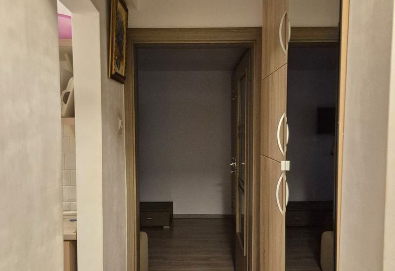 Cameră de inchiriat într-un apartament 2 camere, 3 min metrou Raul Doamnei - Poză 5