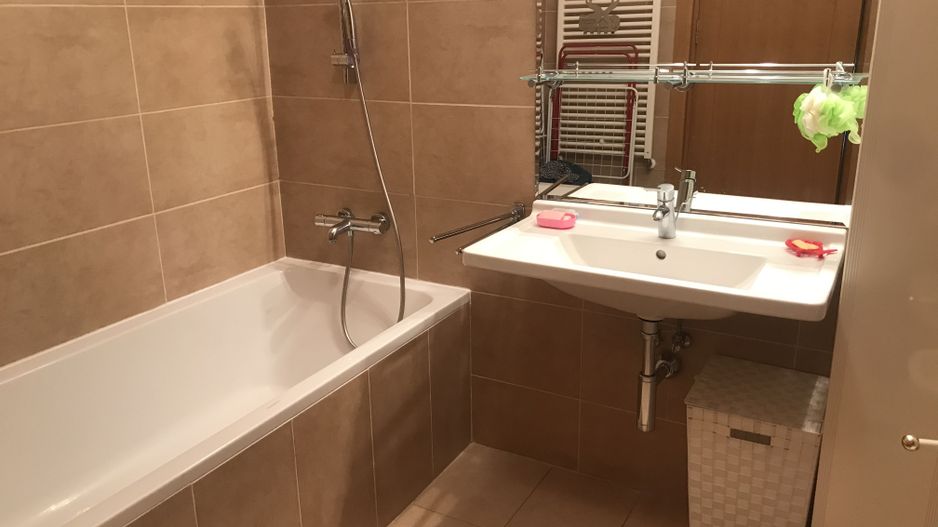 Apartament generos 3 camere - Poză 15