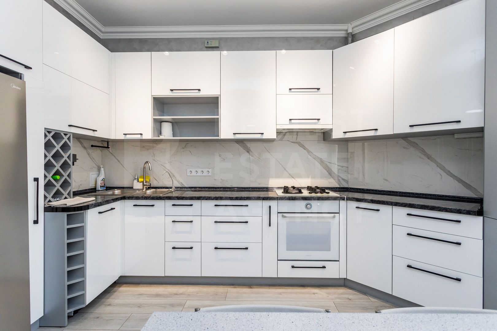 Vânzare, apartament, 2 camere + living, str. Pietrarilor, Telecentru - Poză 3
